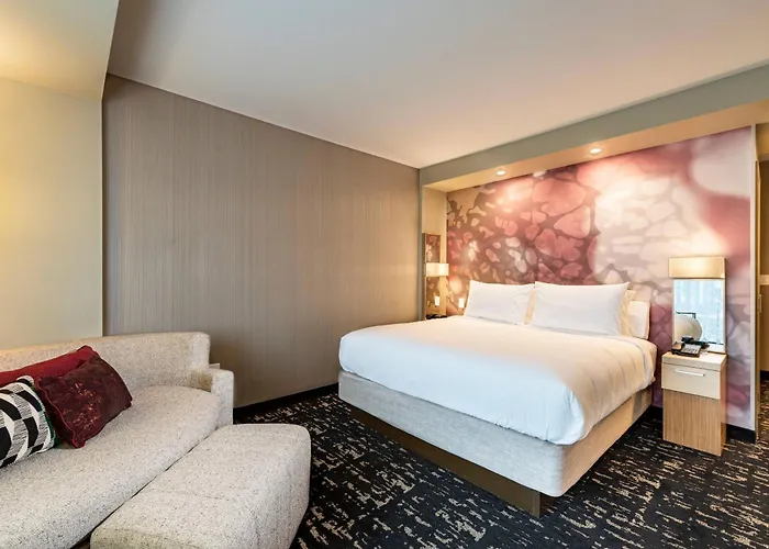 Hotel Courtyard Downtown 3*