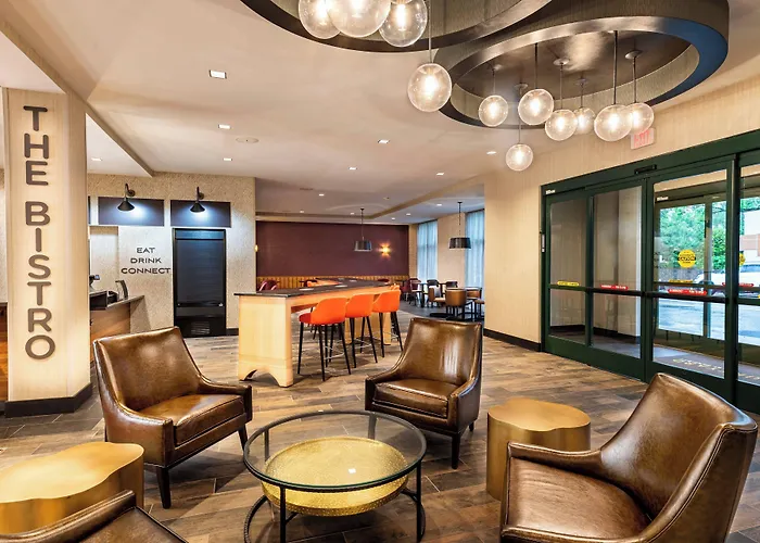 Courtyard Downtown 3*